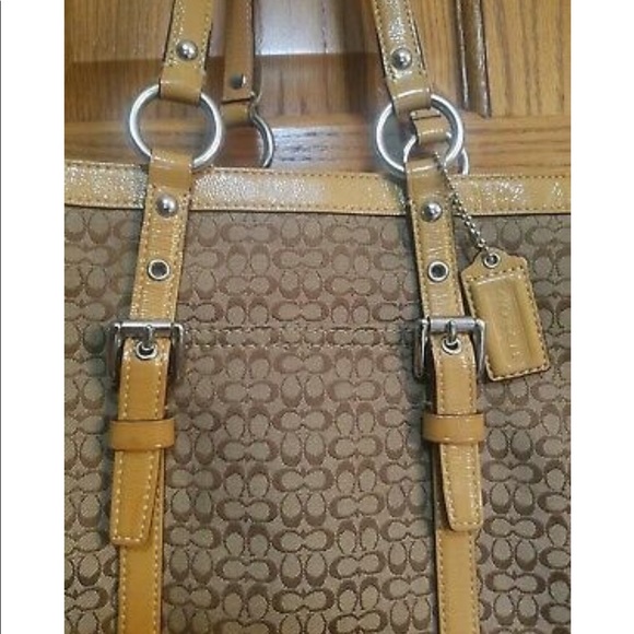 Coach Signature Gallery Jacquard Tote - Picture 5 of 5